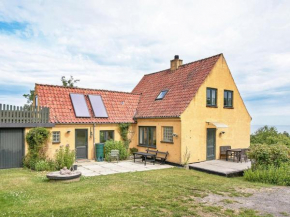 Secluded Holiday Home in Bornholm with Sea Nearby, Allinge-Sandvig
